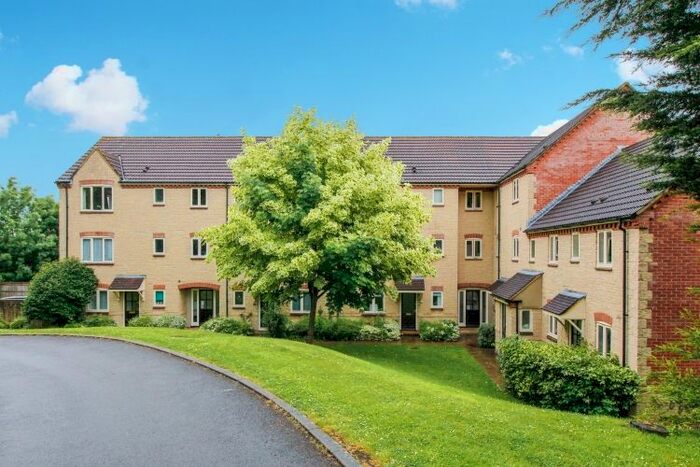 1 Bedroom Flat To Rent In Kimber Close, Wheatley, OX33