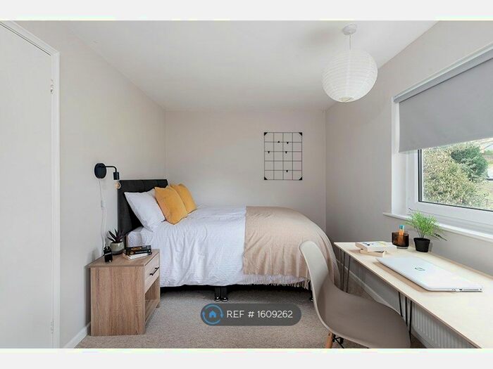 3 Bedroom Semi-Detached House To Rent In Eleanor Close, Bath, BA2