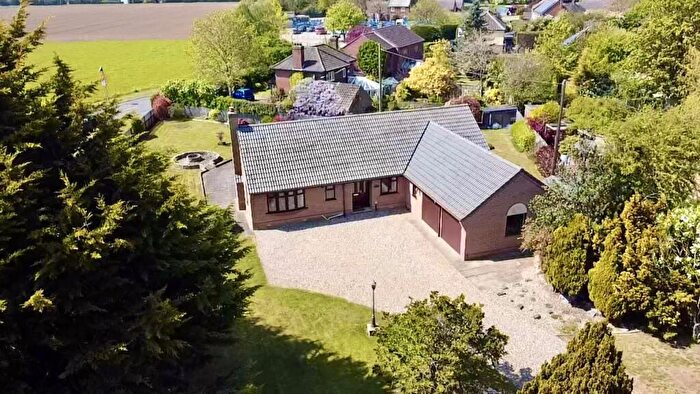 3 Bedroom Bungalow For Sale In Hackford Road, Wicklewood, Wymondham, NR18