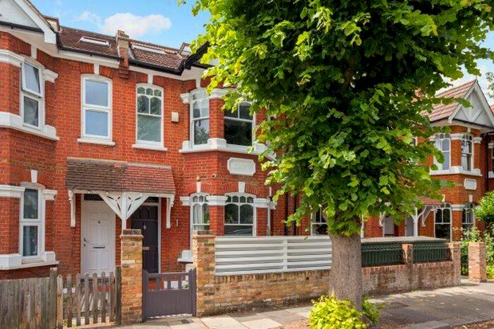 5 Bedroom Property To Rent In Kingscote Road, London, W4