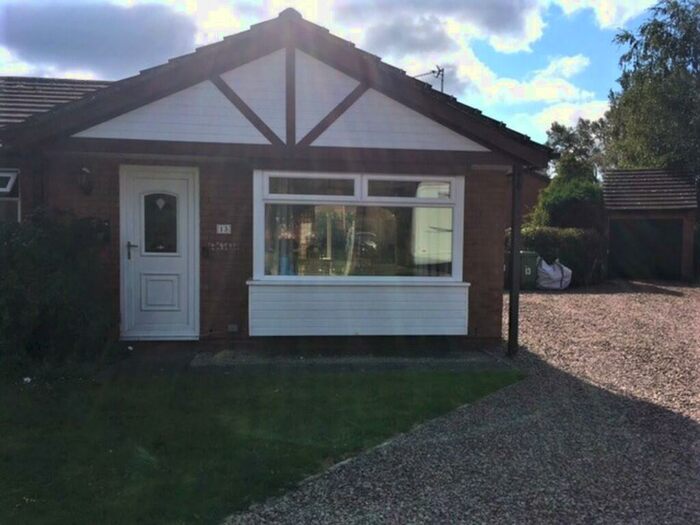 3 Bedroom Detached Bungalow To Rent In Lissett Close, Lincoln, LN6