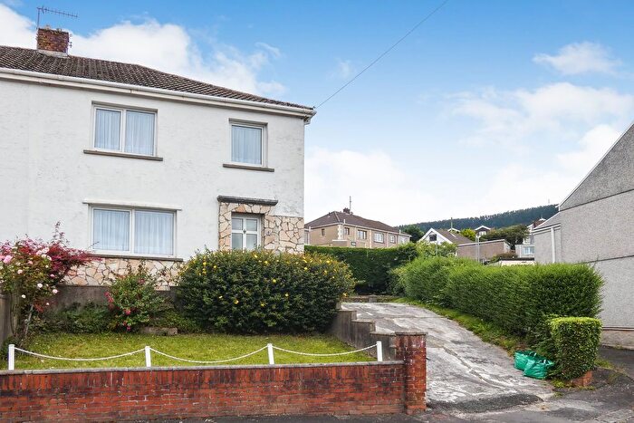 3 Bedroom Semi-Detached House For Sale In Maesglas, Cwmavon, Port Talbot, SA12
