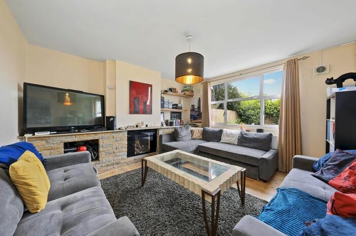 4 Bedroom End Of Terrace House To Rent In Ash Grove, London, W5