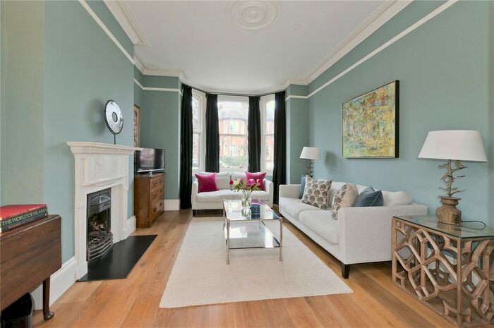 3 Bedroom Detached House To Rent In Oxford Gardens, London, W10