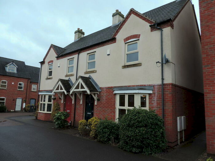 3 Bedroom Town House To Rent In Bakehouse, Hugglescote, LE67