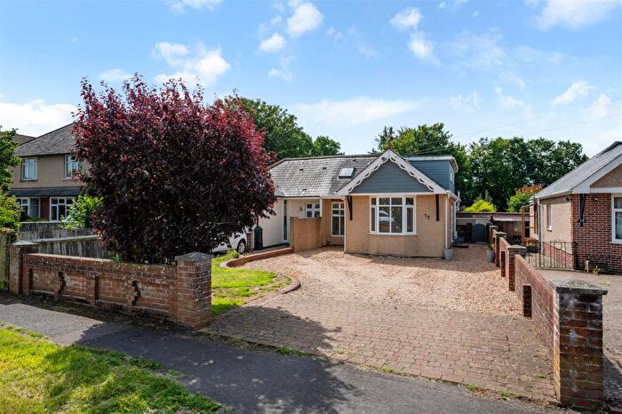 4 Bedroom Semi-Detached House For Sale In Queens Crescent, Horndean, PO8