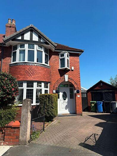 4 Bedroom Semi-Detached House To Rent In Mayfield Avenue, Stretford, M32