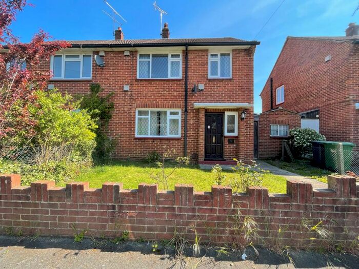 3 Bedroom Semi-Detached House To Rent In Mayfield Road, Camberley, GU15