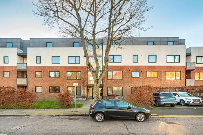 2 Bedroom Flat To Rent In Lingfield Crescent, Lee, SE9