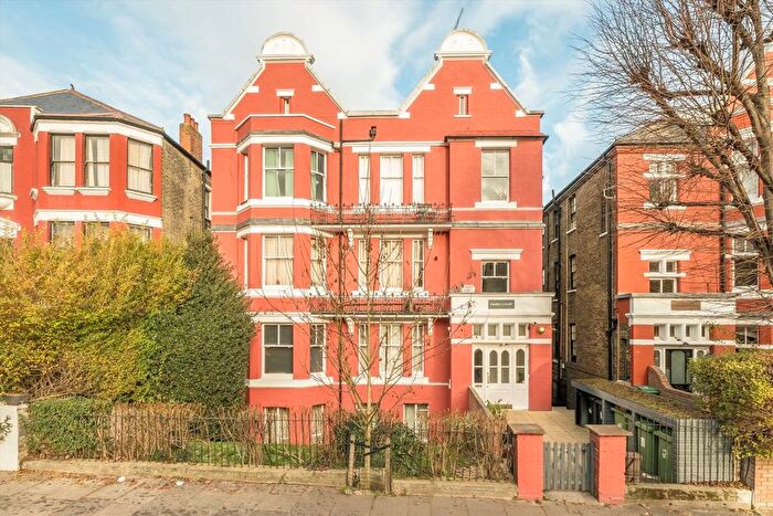 2 Bedroom Flat For Sale In Anson Road, Tufnell Park, N7