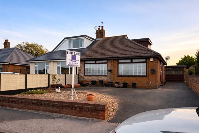 2 Bedroom Bungalow For Sale In Castle Lane, Staining, FY3