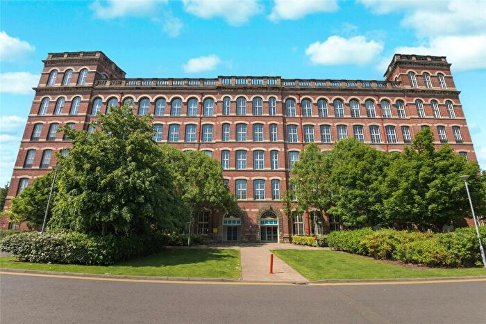 2 Bedroom Flat For Sale In Thread Street, Paisley, Renfrewshire, PA1