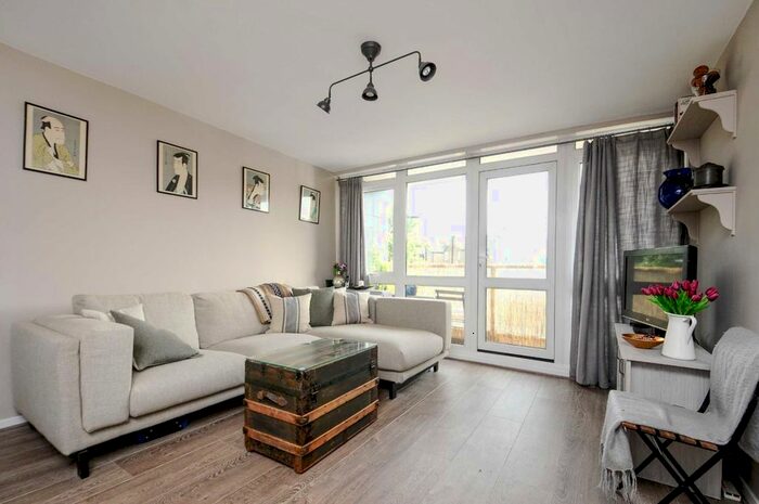 1 Bedroom Flat To Rent In Ramilles Close, Brixton Hill, SW2