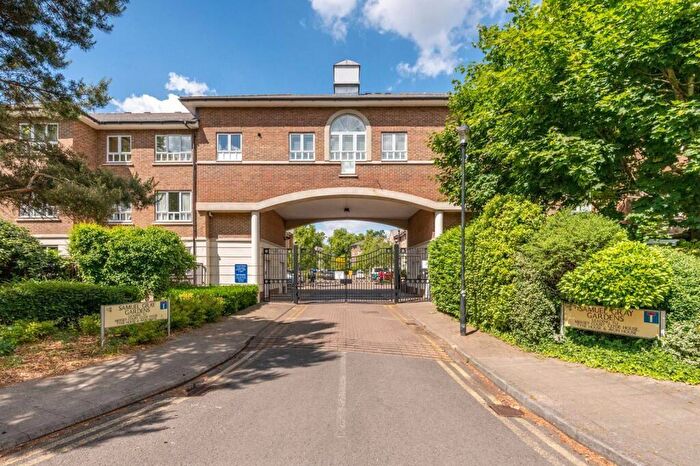 3 Bedroom Apartment For Sale In Samuel Gray Gardens, Kingston Upon Thames, KT2