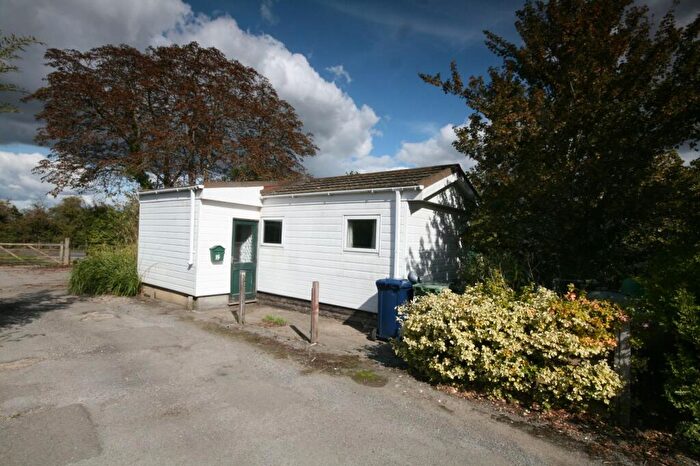 1 Bedroom Park Home For Sale In St. Nicholas Park, Old Marston, OX3