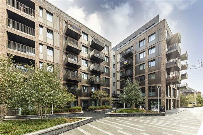 1 Bedroom Flat For Sale In Moulding Lane, New Cross, SE14