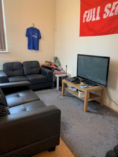 2 Bedroom Flat To Rent In , The Swan, Raglan Road, LS6