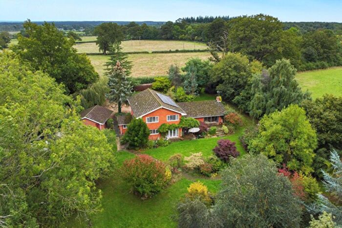 4 Bedroom Detached House For Sale In Spring Lane, Swallowfield, Reading, Reading, Berkshire, RG7