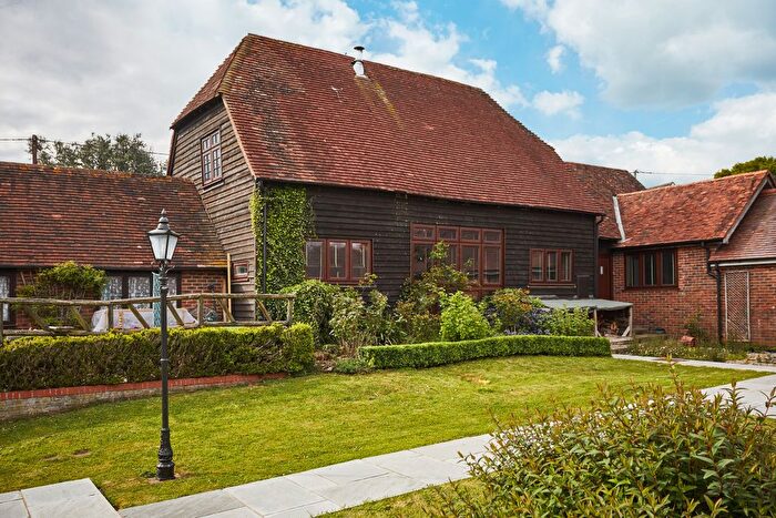 3 Bedroom Barn Conversion For Sale In Stonegate Court, Stonegate, East Sussex, TN5