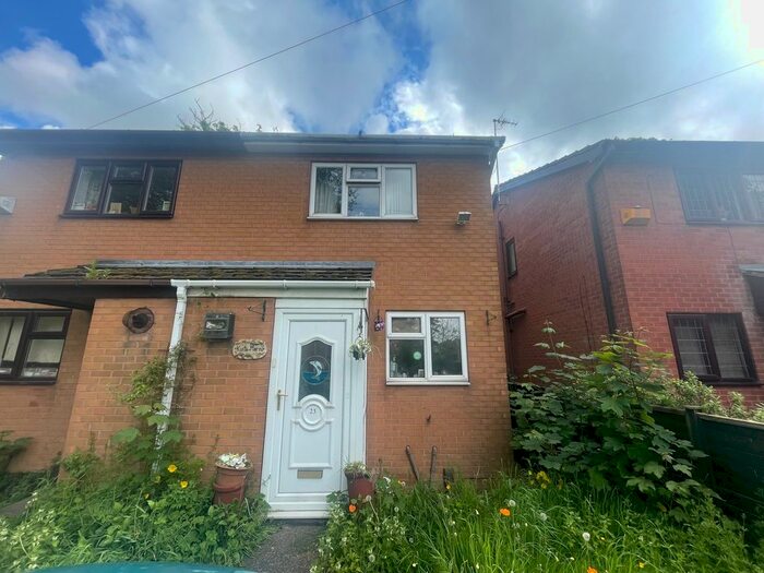 2 Bedroom Terraced House For Sale In Vernon Park Drive, Old Basford