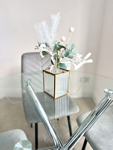 1 Bedroom Flat To Rent In Queensway, Bayswater, W2