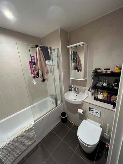 1 Bedroom Flat To Rent In London Road, Enfield, EN2