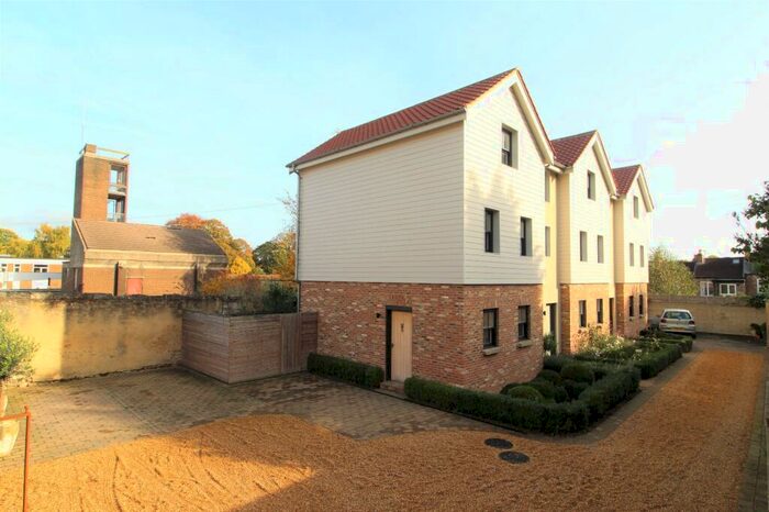 3 Bedroom House To Rent In The Stone Yard, Stonebridgegate, Ripon, North Yorkshire, Uk, HG4