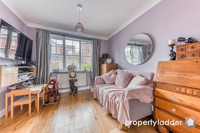 3 Bedroom Detached House For Sale In Wilks Farm Drive, Sprowston, Norwich, NR7