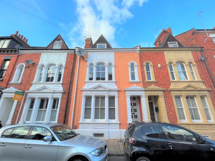 4 Bedroom Terraced House To Rent In Colwyn Road, Northampton, NN1