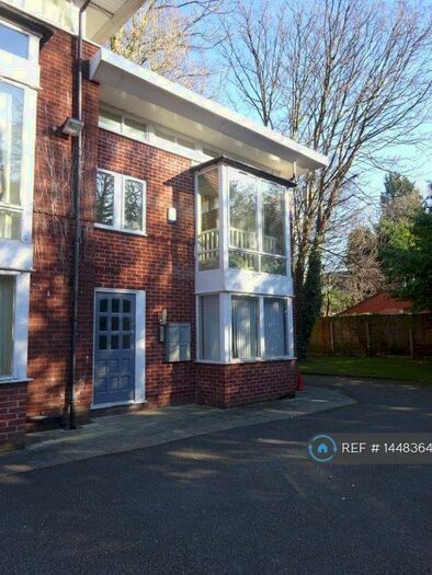 2 Bedroom Flat To Rent In Carfax Court, Manchester, M14
