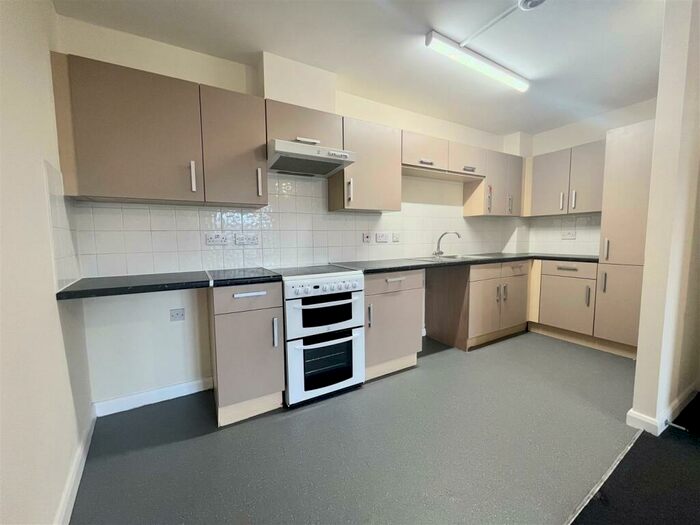 2 Bedroom Flat To Rent In The Waterfront, Hertford, SG14