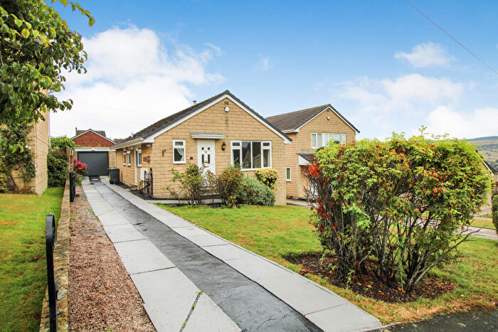 2 Bedroom Bungalow For Sale In Hawkcliffe View, Silsden, West Yorkshire, BD20