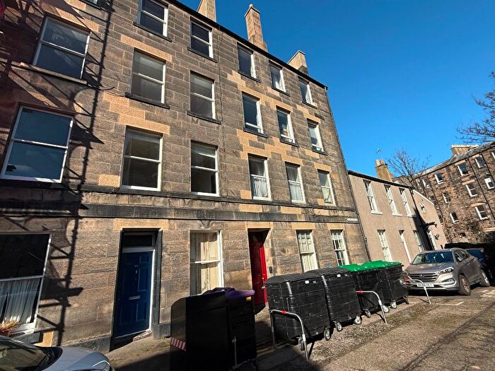 2 Bedroom Flat To Rent In Kirk Street, Leith Walk, Edinburgh, EH6