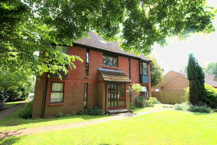 Studio To Rent In Goldsworth Park, GU21