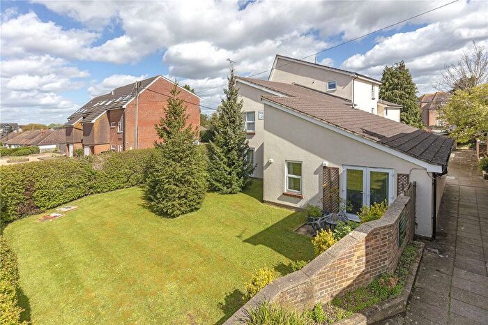 1 Bedroom Flat To Rent In Junction Road, Burgess Hill, West Sussex, RH15