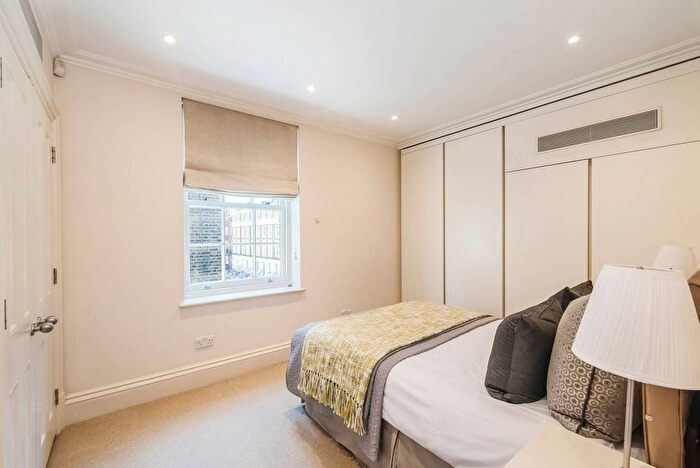 2 Bedroom Flat To Rent In Kings Road, Chelsea, London, SW3