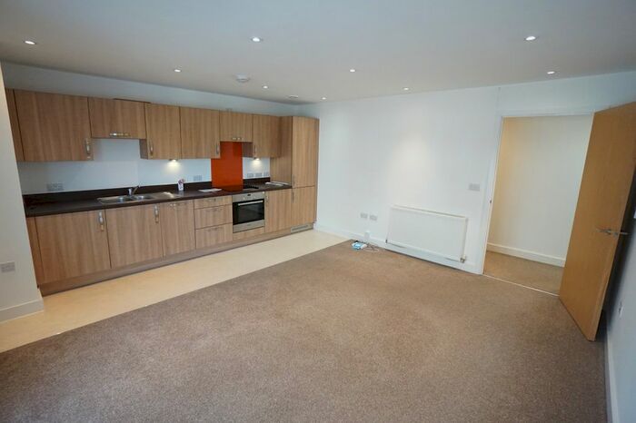 2 Bedroom Flat To Rent In Gaol Ferry Steps, Bristol, BS1
