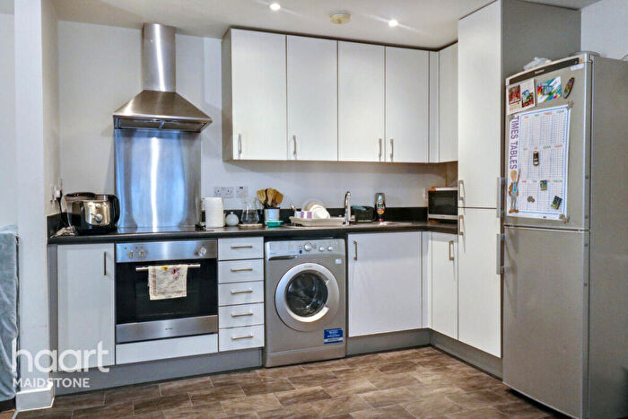 1 Bedroom Flat For Sale In Church Street, Maidstone, ME14