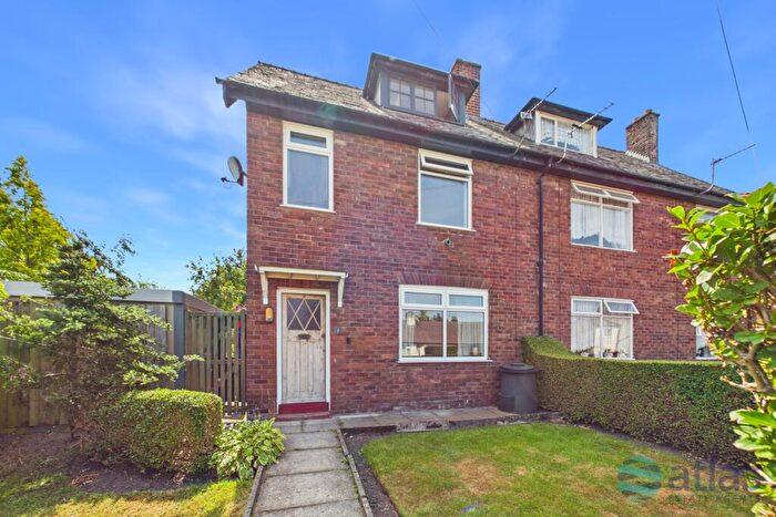 3 Bedroom Semi-Detached House For Sale In Pepper Street, Hale Village, L24