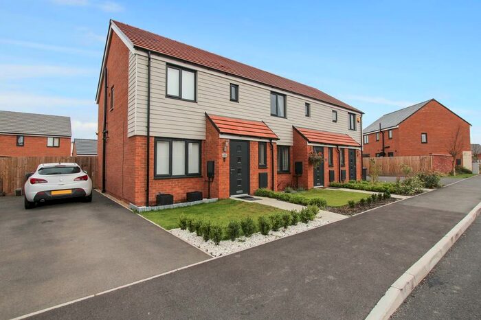 3 Bedroom End Of Terrace House To Rent In Denny Street, Wootton, Bedford, MK43