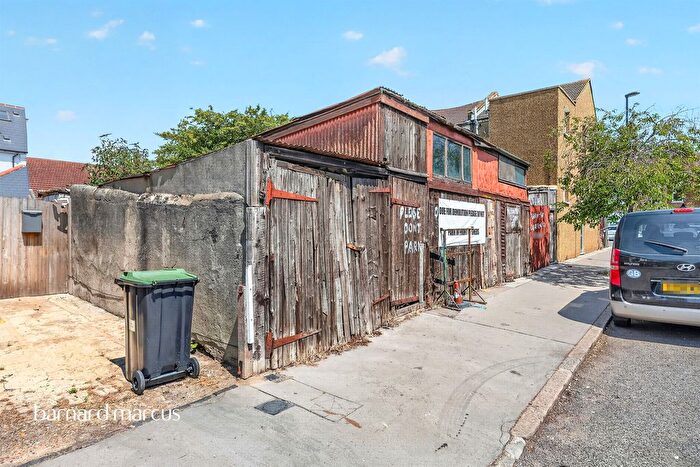 Land For Sale In Dartnell Road, Croydon, CR0