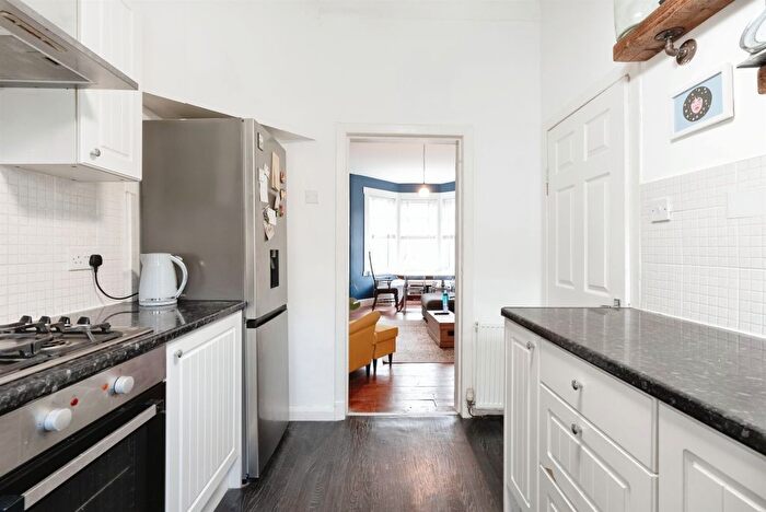 2 Bedroom Flat For Sale In Dee Street, Glasgow, G33