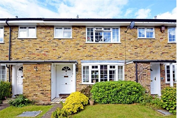3 Bedroom Terraced House To Rent In Parkway, Weybridge, Surrey, KT13