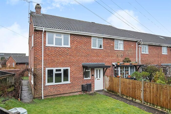 4 Bedroom End Of Terrace House To Rent In Ash Close, Shaftesbury, SP7
