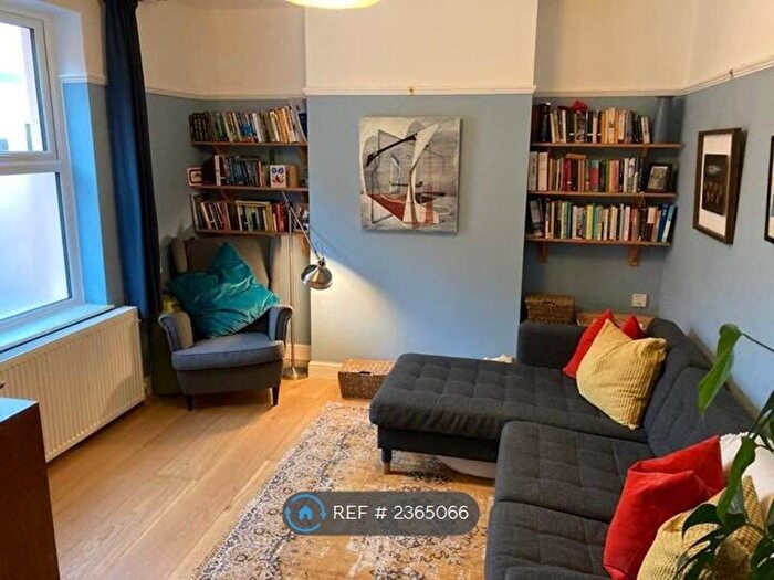 2 Bedroom End Of Terrace House To Rent In Bath Street, Bristol, BS3