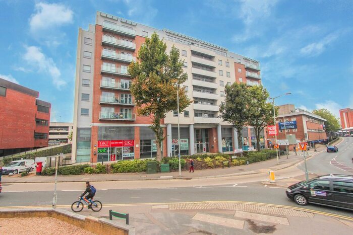 2 Bedroom Flat To Rent In Wilmington Close, Watford, Hertfordshire, WD18