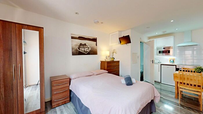 Studio To Rent In Chatsworth Road, Mapesbury, London, NW2