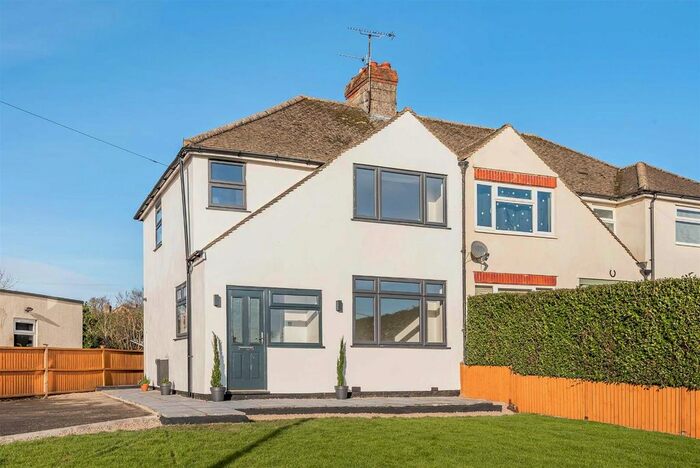 3 Bedroom Semi-Detached House To Rent In Meadow Drive, Devizes, SN10