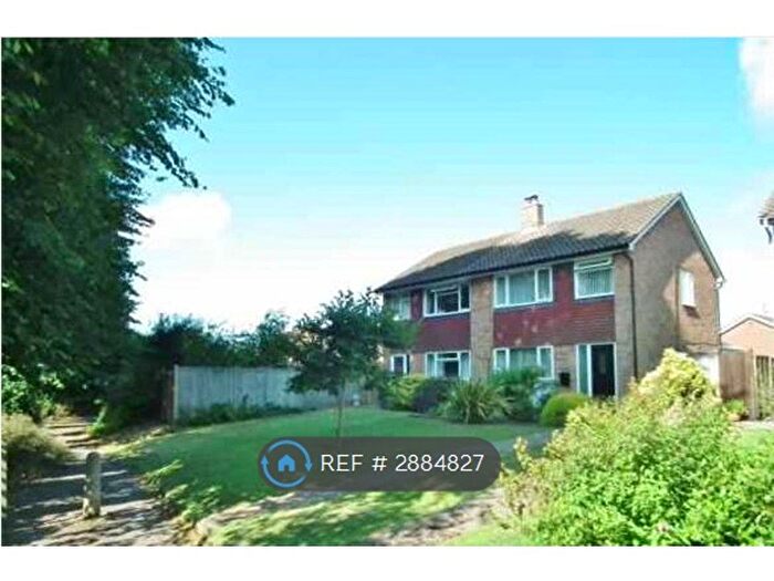 3 Bedroom Semi-Detached House To Rent In Lime Tree Avenue, Uckfield, TN22