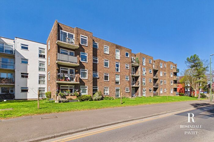 1 Bedroom Flat For Sale In Willow Road, Wallington, SM6